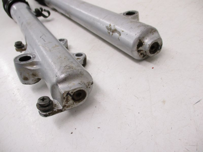 02 Yamaha TTR 225 Forks Front Suspension 4VW-F3102-22-00 2000-2004